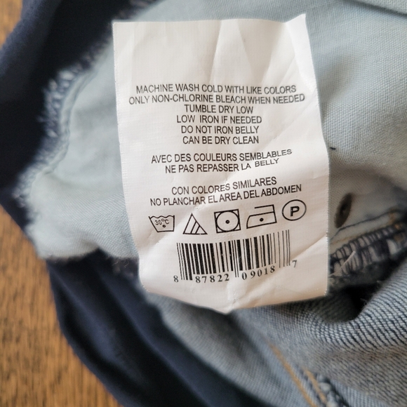 NWT Maternity Medium Oh Baby by Motherhood Secret Fit Belly Bermuda Jean Shorts - Picture 10 of 11